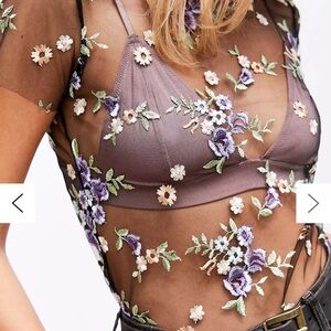 Kimchi Blue Urban Outfitters Black Sheer Embroidered Floral top size small